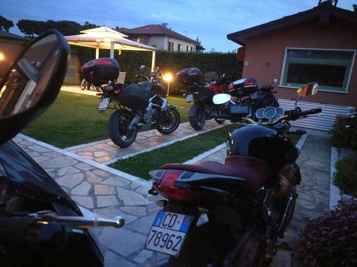 Giusy Bed And Breakfast Marina Di Carrara Extérieur photo